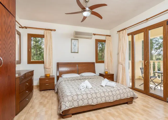 Vila Tsikkos Tessera