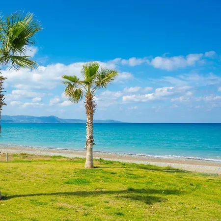 Tsikkos Tessera Villa *