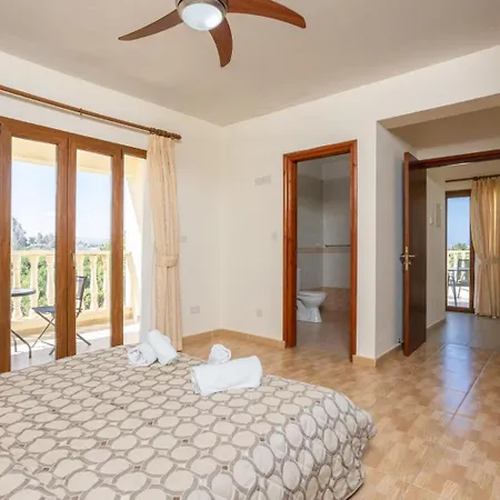 Villa Tsikkos Tessera *