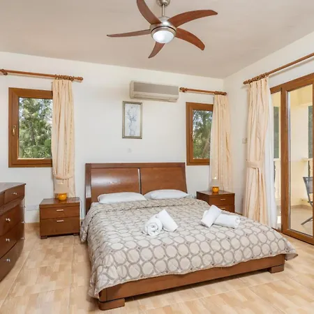 Villa Tsikkos Tessera